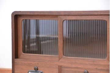 アンティーク家具　アンティーク　モールガラス脚付きローボード?(収納棚)