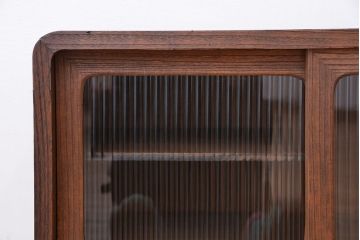 アンティーク家具　アンティーク　モールガラス脚付きローボード?(収納棚)