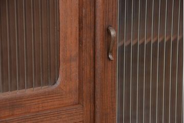 アンティーク家具　アンティーク　モールガラス脚付きローボード?(収納棚)