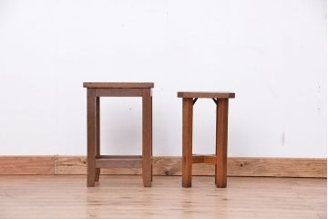 アンティーク家具　アンティーク　シンプルな角スツール　2脚セット(椅子)