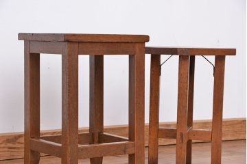 アンティーク家具　アンティーク　シンプルな角スツール　2脚セット(椅子)