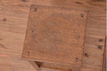 アンティーク家具　アンティーク　シンプルな角スツール　2脚セット(椅子)