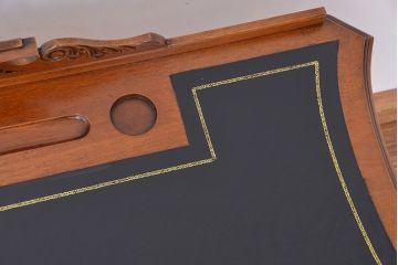 アンティーク家具　イギリスアンティーク　マホガニー材美しいカービングライティングデスク