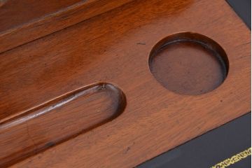 アンティーク家具　イギリスアンティーク　マホガニー材美しいカービングライティングデスク