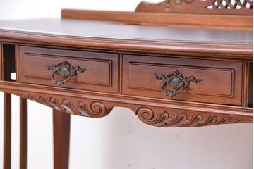 アンティーク家具　イギリスアンティーク　マホガニー材美しいカービングライティングデスク