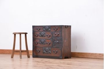 アンティーク家具　古民具・骨董　希少!前面欅材の仙台小箪笥(帳場箪笥)