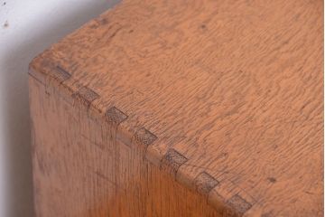 アンティーク家具　アンティーク　古いナラ材のネームプレート四段小引き出し