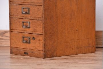 アンティーク家具　アンティーク　古いナラ材のネームプレート四段小引き出し