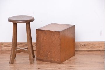 アンティーク家具　アンティーク　古いナラ材のネームプレート四段小引き出し