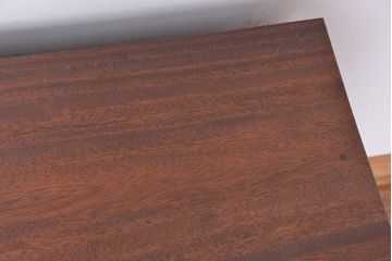 アンティーク家具　アンティーク　前面欅材の鉄脚付きモールガラス収納棚(食器棚)