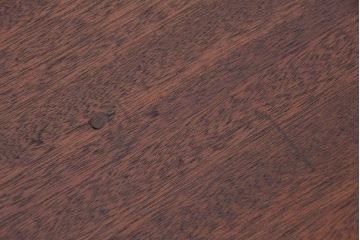 アンティーク家具　アンティーク　古い木の大振りな鉄脚付きローチェスト?(ローボード、タンス、箪笥)