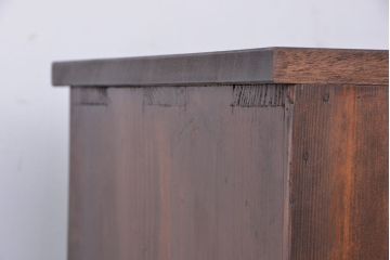 アンティーク家具　アンティーク　古い木の大振りな鉄脚付きローチェスト?(ローボード、タンス、箪笥)