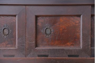 アンティーク家具　古民具・骨董　欅の杢目が素晴らしい四尺水屋箪笥サイドボード(収納棚、リビングボード)