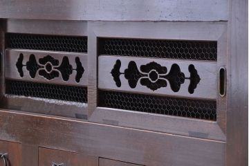 アンティーク家具　古民具・骨董　欅の杢目が素晴らしい四尺水屋箪笥サイドボード(収納棚、リビングボード)