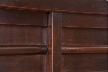 アンティーク家具　★アンティーク　モダンな横桟引き戸の四尺水屋箪笥サイドボード(収納棚、下駄箱)