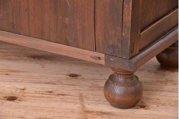 アンティーク家具　アンティーク　大正ロマン　上品な脚付き横長収納棚(ガラスケース、ショーケース)