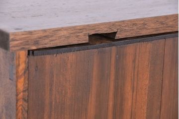 アンティーク家具　アンティーク　シンプルな引き出し付き横長収納棚(飾り棚、食器棚)