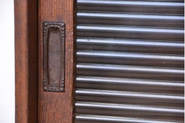 アンティーク家具　アンティーク　古い木のシンプルな収納棚(食器棚)