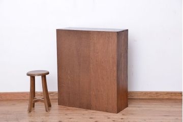 アンティーク家具　アンティーク　古い木のシンプルな収納棚(食器棚)