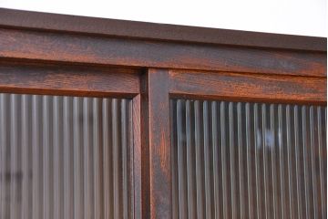 アンティーク家具　アンティーク　前面欅材のモールガラス鉄脚収納棚