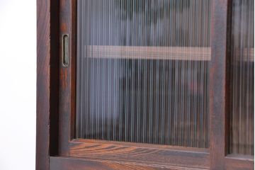 アンティーク家具　アンティーク　前面欅材のモールガラス鉄脚収納棚