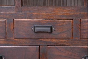 アンティーク家具　アンティーク　前面欅材のモールガラス鉄脚収納棚
