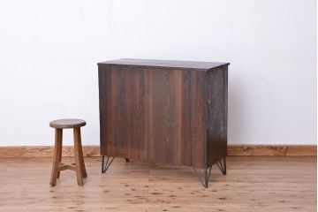 アンティーク家具　アンティーク　前面欅材のモールガラス鉄脚収納棚