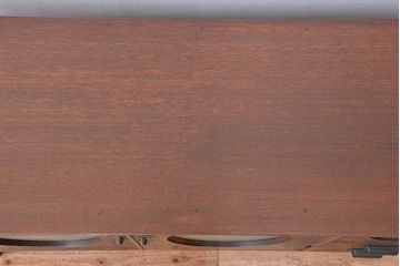 アンティーク家具　アンティーク　大正ロマン　丸窓扉の鉄脚収納棚(ローボード、サイドボード)