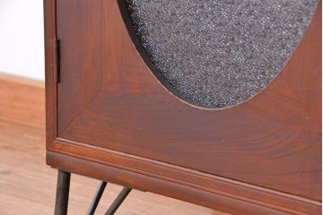 アンティーク家具　アンティーク　大正ロマン　丸窓扉の鉄脚収納棚(ローボード、サイドボード)