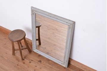 アンティーク雑貨　イギリスアンティーク　ペンキのはげたウォールミラー(鏡、姿見)