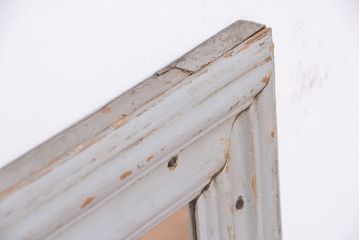 アンティーク雑貨　イギリスアンティーク　ペンキのはげたウォールミラー(鏡、姿見)