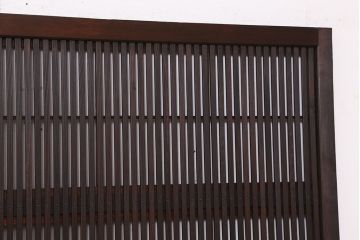 ★古民具・骨董　繊細で上質な裏障子付き格子戸　2枚セット