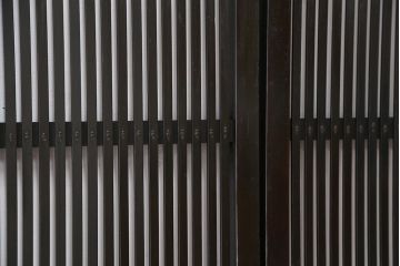 古民具・骨董　シックでシンプルな時代格子戸　4枚セット(建具)