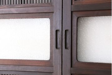 アンティーク　腰板欅材の美しい格子戸　4枚セット(裏障子付き)