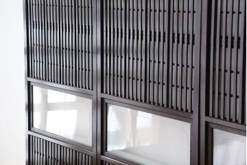 古民具・骨董　腰板欅材の裏障子付き格子戸　4枚セット
