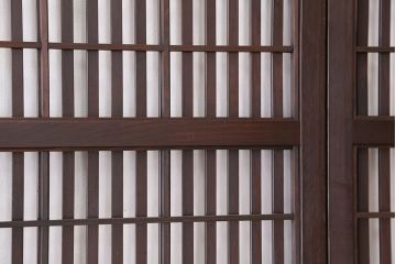 古民具・骨董　腰板欅材の裏障子付き格子戸　4枚セット
