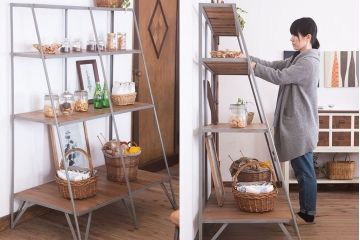 ラフジュオリジナル　グレイペイントの台形アイアンラック(飾り棚、陳列棚)