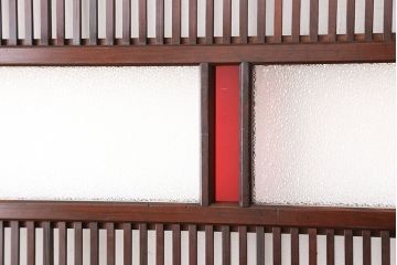 希少　色ガラス入り格子戸1枚(裏障子付き)