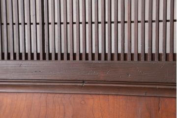 古民具・骨董　腰板欅材の上質な格子戸3枚セット(裏障子付き)
