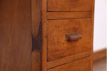 レトロ家具　アンティーク　古いナラ材のレトロな片袖机(テーブル・作業台)