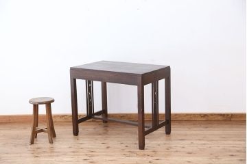 アンティーク家具　アンティーク　古いタモ材のシンプルで上品な平机(テーブル)