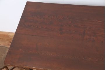 アンティーク家具　アンティーク　古い木の使い込まれた平机(テーブル・作業台)