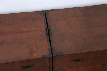 アンティーク家具　☆古民具・骨董　前面欅如鱗杢(じょりんもく)のモダンな上手時代箪笥