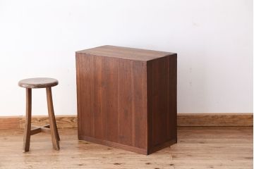 レトロ家具　昭和レトロ 小振りな総桐小箪笥(桐箪笥、桐たんす)