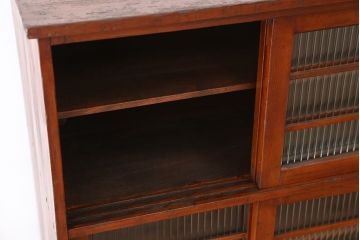 アンティーク家具　アンティーク 大振りなモールガラス収納棚(下駄箱)