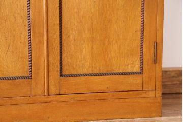 レトロ家具　アンティーク レトロなデザインのダイヤガラス本箱(収納棚・ブックケース)