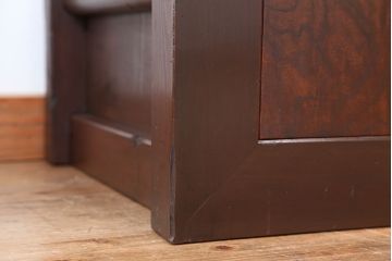 アンティーク家具　古民具・骨董 上質な作りの五杯引き出しローボード(ローチェスト、水屋箪笥、食器棚、テレビ台、キャビネット、収納棚)