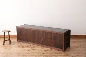 アンティーク家具　古民具・骨董 上質な作りの五杯引き出しローボード(ローチェスト、水屋箪笥、食器棚、テレビ台、キャビネット、収納棚)