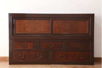 アンティーク家具　古民具・骨董 六尺 上手物!杢目の素晴らしい時代箪笥ローボード(食器棚、水屋箪笥、テレビ台、キャビネット、収納棚)