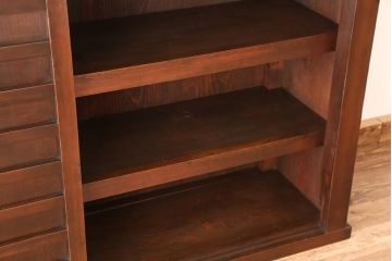 アンティーク家具　古民具・骨董 シンプルでモダンな横桟引き戸の収納箪笥(水屋箪笥、下駄箱、食器棚、収納棚)